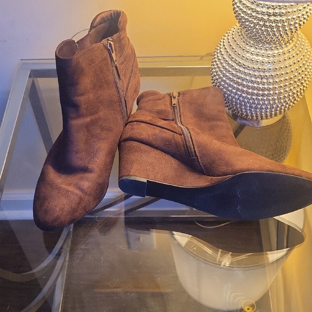 Dream Pairs Suede Brown Ankle Booties - Picture 2 of 4